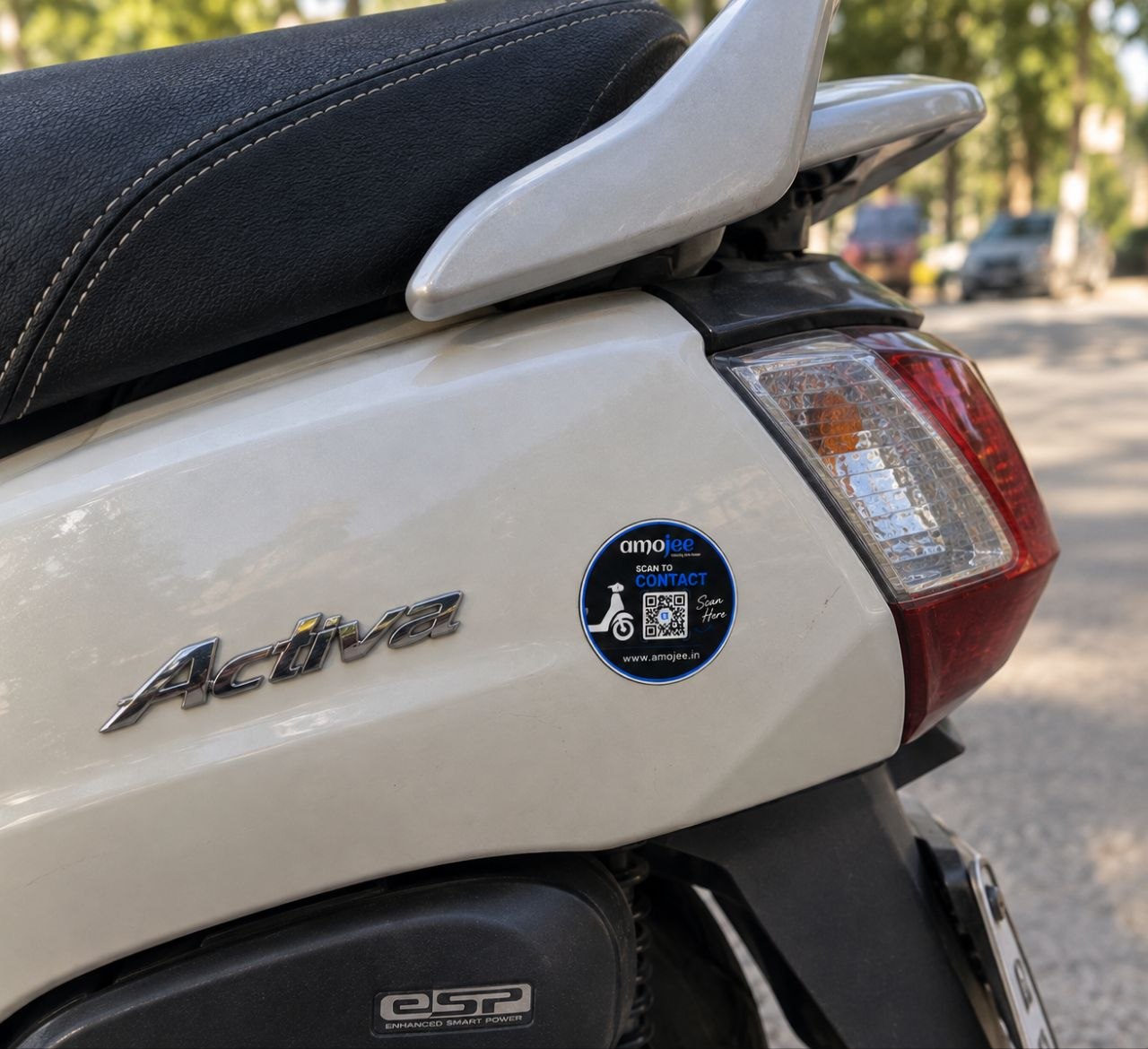 Amojee scooter QR tag design
